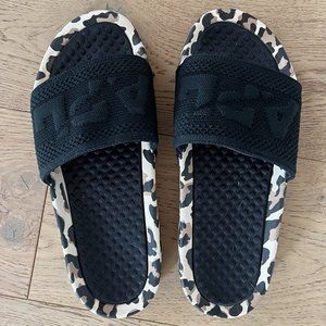 Women's Big Logo TechLoom  - Black/ Leopard Slide Size 8